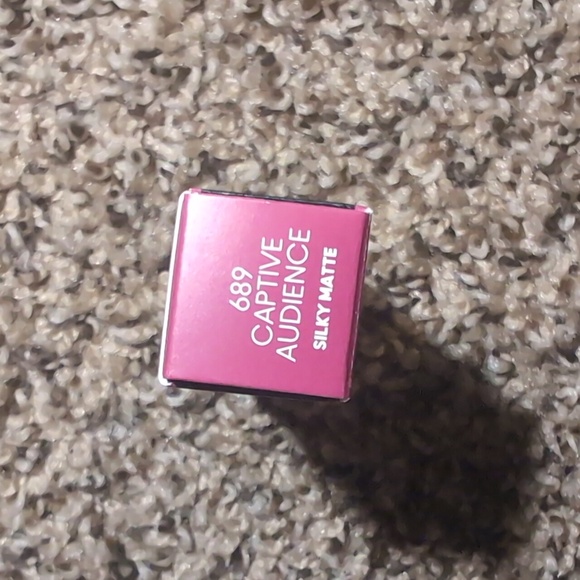 NEW! MAC Maximal Lipstick - Picture 6 of 8